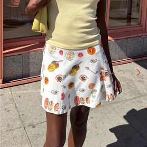 Lisa Says Gah White Skirt with Playful Print